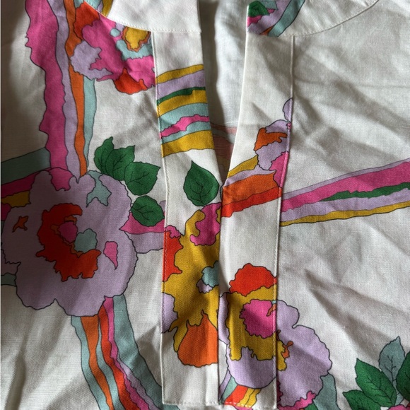 Vilagallo Colorful Floral Blouse - Picture 7 of 10